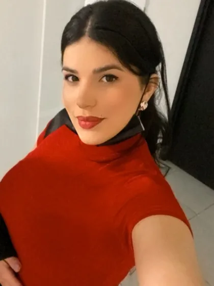 A stranger on camera during a Umengle video call